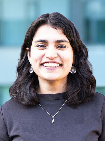 [Translate to Englisch:] A portrait of Tamalika Mukherjee.